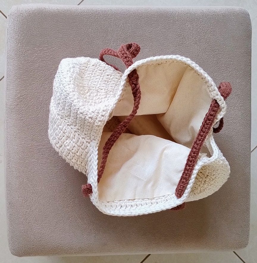 Confeccionada com Barbante - Imagem 4